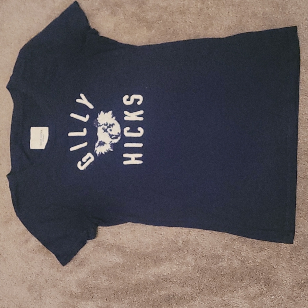 Gillette Hicks junior T-shirt size large.